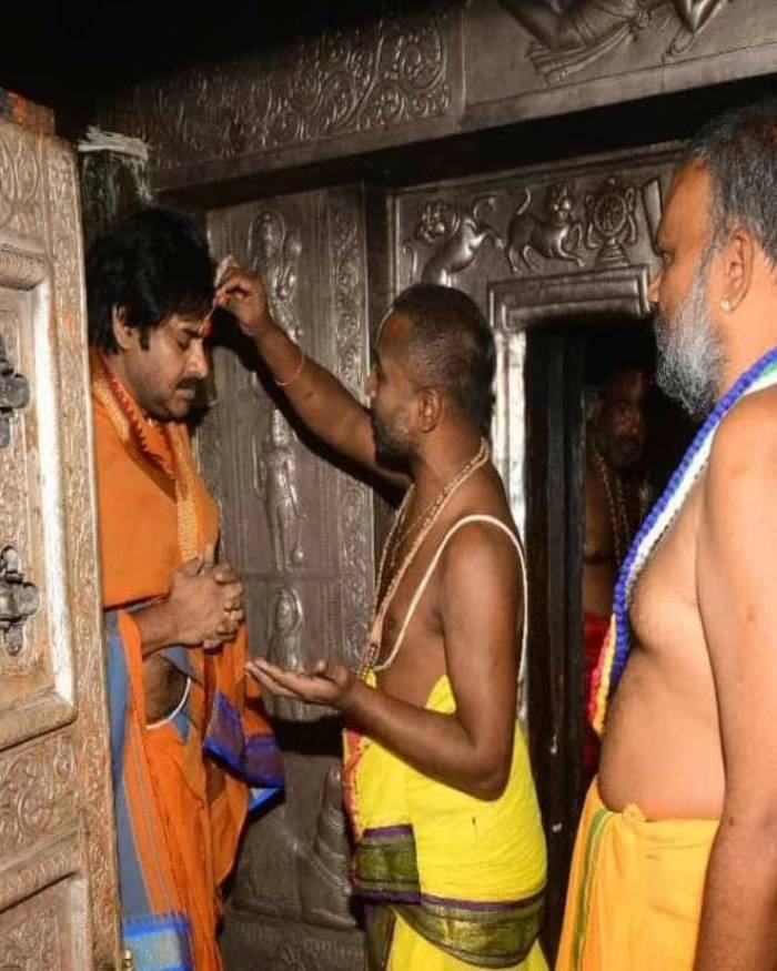 pawan kalyan_teluguvox 6